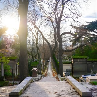 Visite guidée en petit groupe du cimetière de Paris Pere Lachaise 6