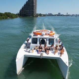 The Ultimate Water Experience in Miami with Drinks and Jet Skis 44