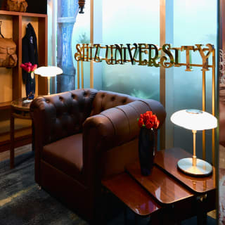 The Outstandiful World of Wicked: Shiz University Eatery 3