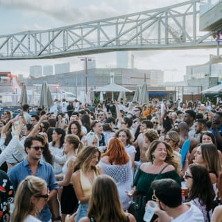 Throwback pres: Back to 80', 90' & 00' Opening Party 2025 1