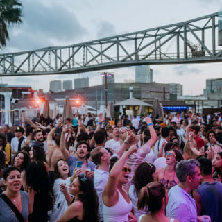 Throwback pres: Back to 80', 90' & 00' Opening Party 2025 2