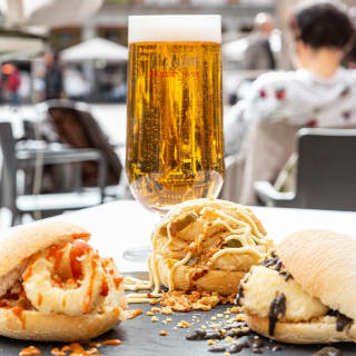 El Juego del Calamar: 3 bocatines + cerveza en Restaurante Arrabal 2