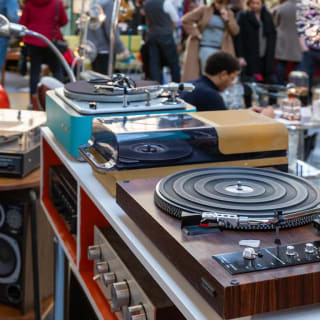 Salon du Vintage au Palais de la Bourse : Fripes, design et vinyles ! 1