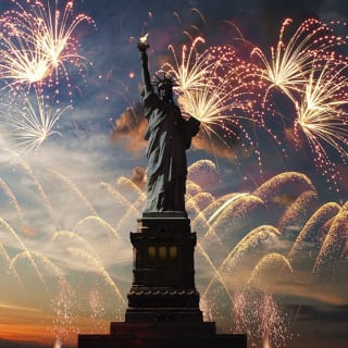 Fireworks Dance Party Lobster Dinner + Open Bar Cruise 1
