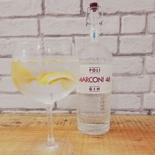 Gin e tapa italianos no Affettato Salumeria, no Saldanha 3