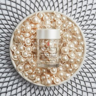 Regalo de un tratamiento semanal del nuevo sérum de Elizabeth Arden 4