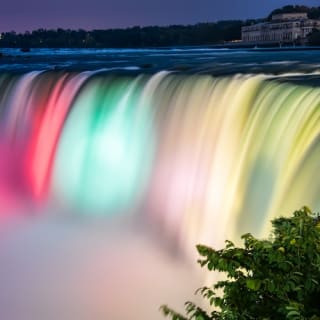 Niagara Falls at Night: Illumination and Fireworks Tour 1