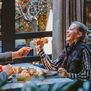 Estancia con desayuno más menú gastronómico en Restaurante Sintonia 4