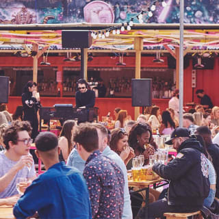 Bottomless Brunch at Camp Luna 3