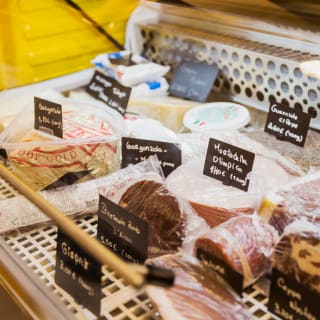 Gin e tapa italianos no Affettato Salumeria, no Saldanha 4