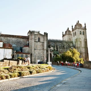 Romantic Porto: Jogo de exploração de romance e amor 6