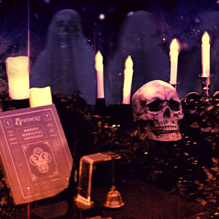 The Haunted Tavern: A Dark Pop-Up Cocktail Experience 2