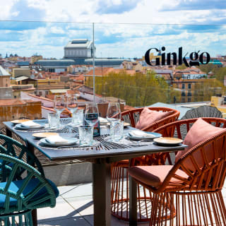Cócteles o copas entre semana en Ginkgo Sky Bar 3