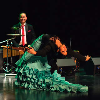 En Clave de Clot: show musical Raíces de Nácar 1