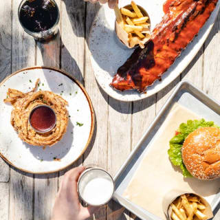 Menú Americano completo en Tony Roma's: costillar o hamburguesa 1