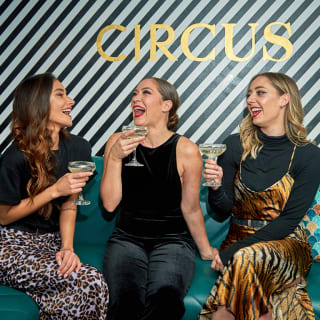 World Class Circus with Asian Dining & Prosecco! 5