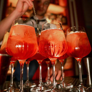 Meet&Spritz: encuentro con María Escoté y Carlos del Amor + copa en Galileo 3