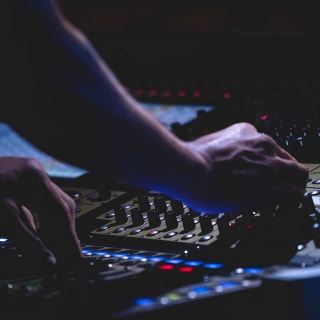 Lessons with Legends: Private DJ Lessons at PRYSM 2