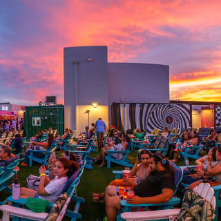  Hora Social en Rooftop Cinema Club South Beach 2