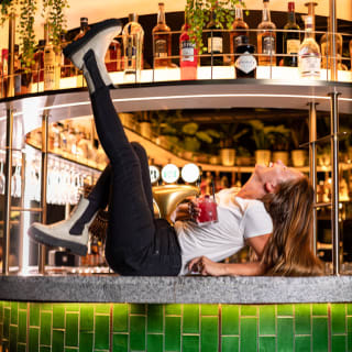 Bites & Beats: Los Juernes by V Modern Italian 5