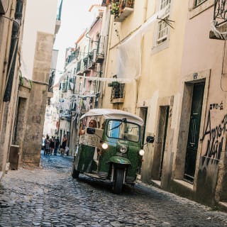 Tour em Tuk Tuk 100% elétrico: Faz de Lisboa ainda mais tua! 2
