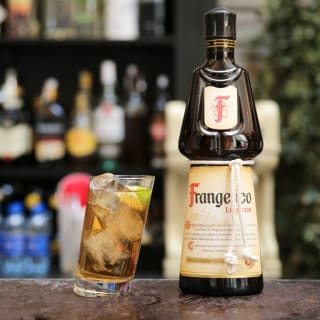 Menú con experiencia inmersiva de misterio en La Sobremesa de Frangelico 3