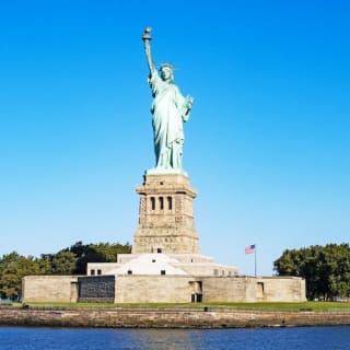 NYC Cruise: Manhattan Skyline with Buffet Dinner and Live DJ 8