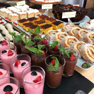 Brunch tropical com cerveja e vinho à discrição no Saldanha 2