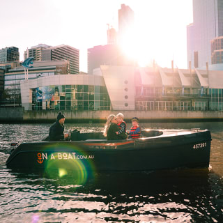 Skipper Yourself Deluxe Boat Rental 2