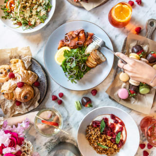 Gal-entines Day Bottomless Brunch with Topless Waiters! 3