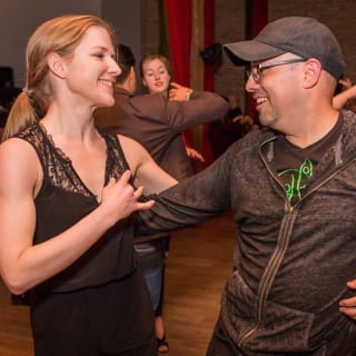 Latin Dance Classes – Learn Salsa, Bachata, and Mambo! 2