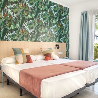 Hotel4u Mallorca: alojamiento, masaje y cena 1