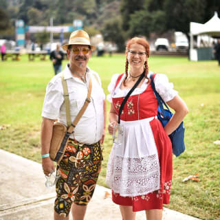 Craftoberfest Presented by the Rose Bowl Stadium 2