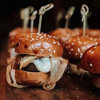 Bottomless Fridays at Hubbard Inn 5