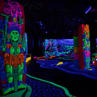 CityPlay: VIP Bowling, Neon Minigolf, Arcade and F1 Simulator! 2