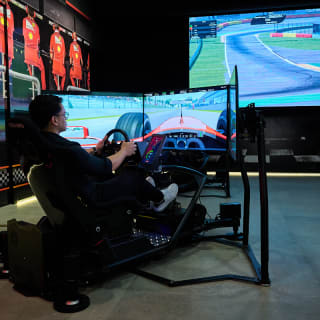 CityPlay: VIP Bowling, Neon Minigolf, Arcade and F1 Simulator! 4