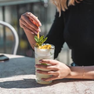 2 Cocktails à escolha no TOPO Martim Moniz 5