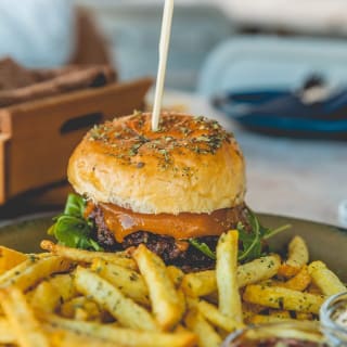 TOPO Chiado: menu hambúrguer ou pizza com vistas 2