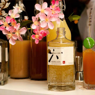 Tapas maridadas con cócteles Roku Gin en Jardinet d’Aribau 3