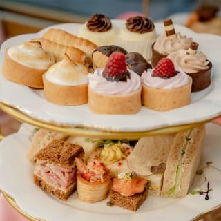 Tea Around Town: Afternoon Tea Bus Tour in NYC 1