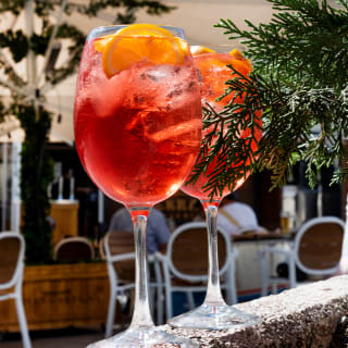 Terraceo en Chueca: picoteo con bebida en biergarden 4