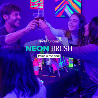 Neon Brush: A Glow-in-the-Dark Painting Experience 3