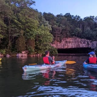 Nickajack Bat Cave Kayak Tour with Chattanooga Guided Adventures