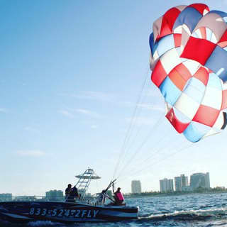 90-Minute Parasailing Adventure Above Anna Maria Island, FL