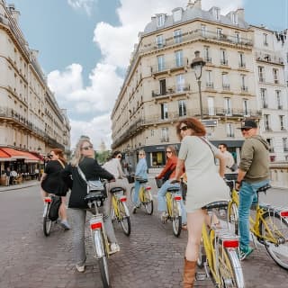 Visite guidée à vélo des quartiers et histoires de Paris hors des sentiers battus