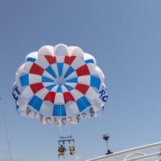 90-Minute Parasailing Adventure Above Anna Maria Island, FL