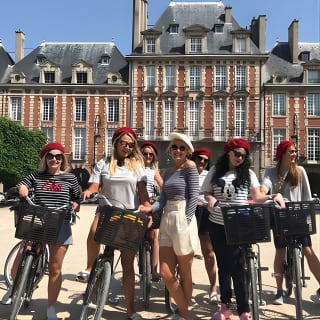 Visite guidée à vélo des quartiers et histoires de Paris hors des sentiers battus