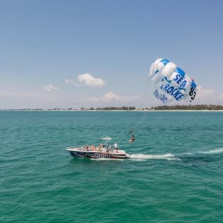 90-Minute Parasailing Adventure Above Anna Maria Island, FL