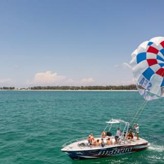 90-Minute Parasailing Adventure Above Anna Maria Island, FL