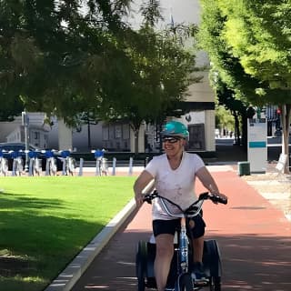 Electric Bike Rental Downtown Norfolk (self guided tour) 